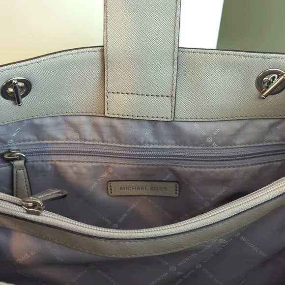 Handbag by Michael Kors 14Wx11L Strap 12L - Picture 14 of 16